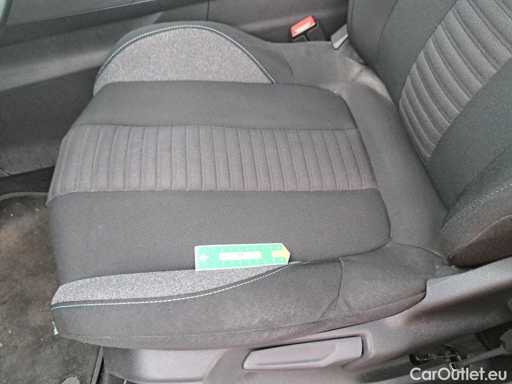  Peugeot  3008 PEUGEOT  / 2020 / 5P / SUV BlueHDi 130 S&S EAT8 Style(SP) #11