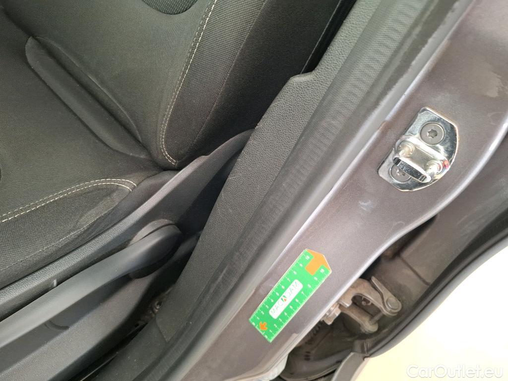  Renault  Captur  Business 0.9 TCe 90CV BVM5 E6 #49