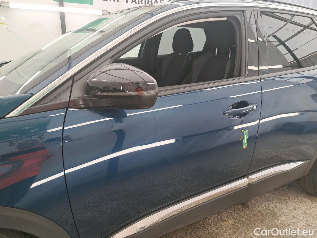  Peugeot  3008 PEUGEOT  / 2020 / 5P / SUV BlueHDi 130 S&S EAT8 Style(SP) #9