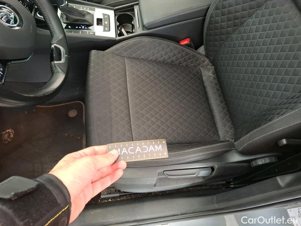  Skoda  Superb  Break Business 2.0 TDI 150CV BVA7 E6d #25