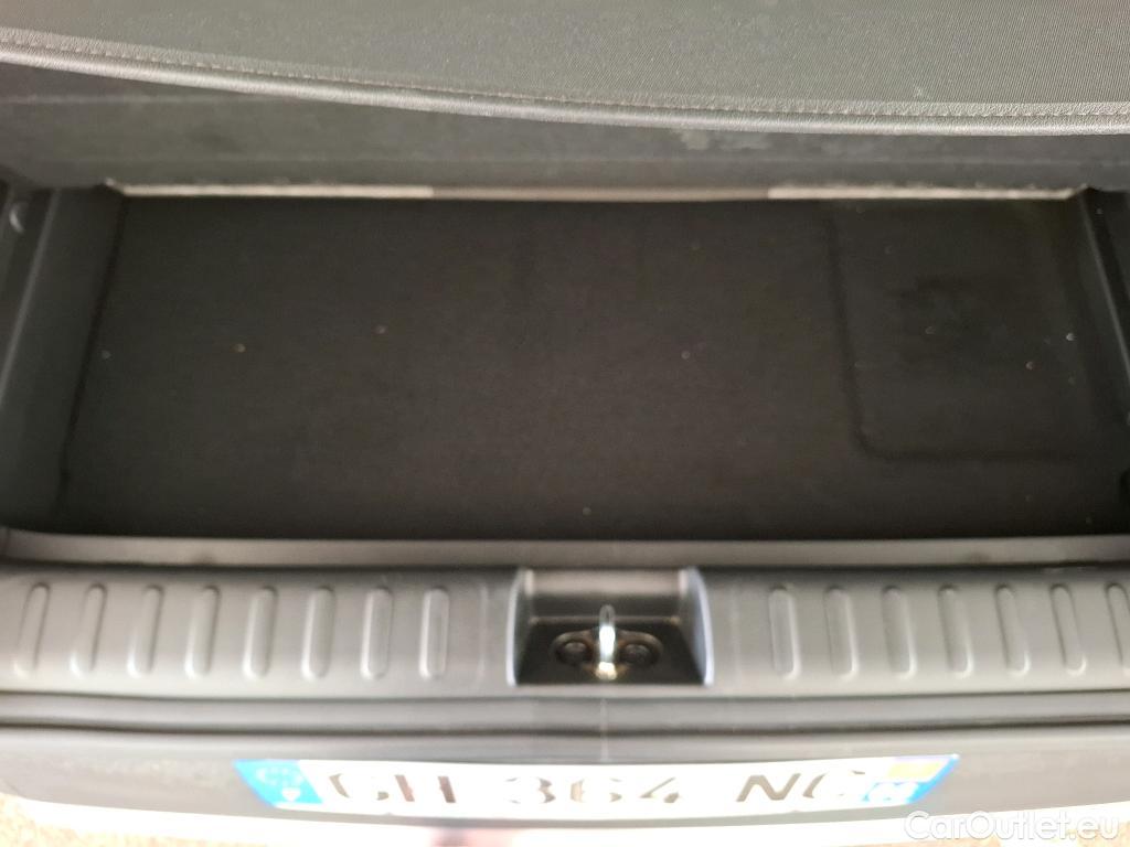  Hyundai   Ioniq HYUNDAI 5 / 2021 / 5P / SUV BEV 73KWH RWD CREATIVE #4
