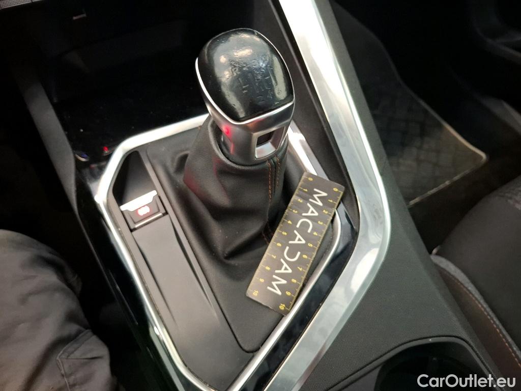  Peugeot  5008 PEUGEOT  2016 5P SUV Puretech 130 ACCESS #10