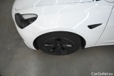  Tesla  Model 3 TESLA  Langstreckenbatt. Allradantrieb Dual Motor 4d 366kW #68
