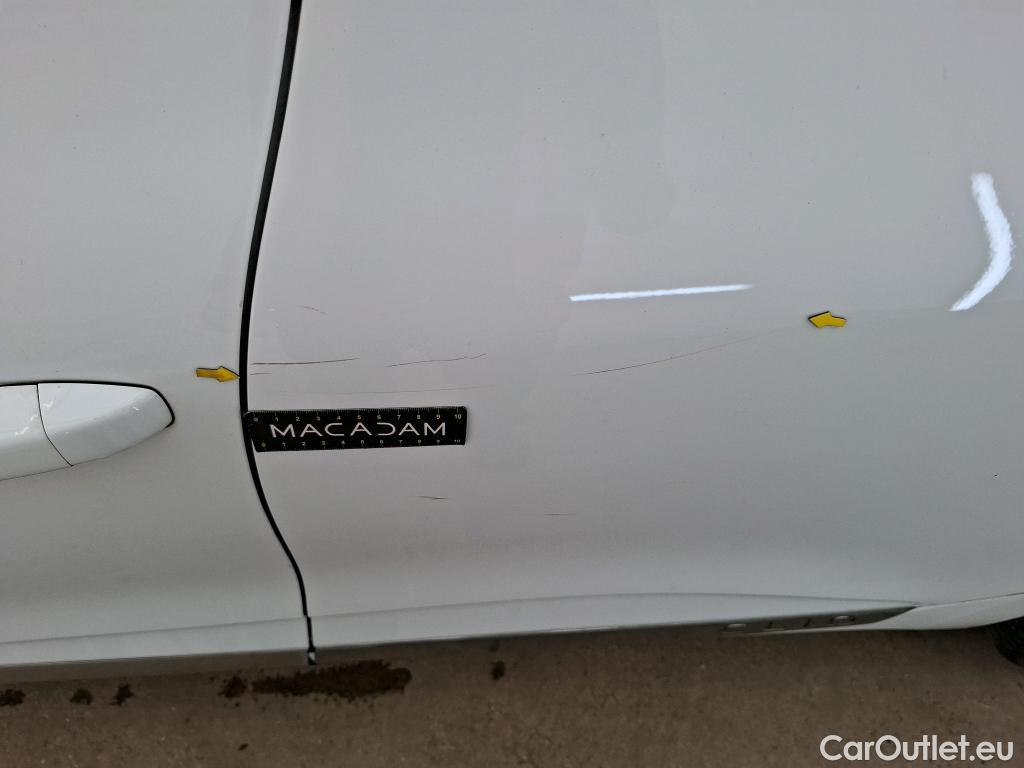  Renault  Clio  / 2019 / 5P / Berline Business SCe 65
 #26