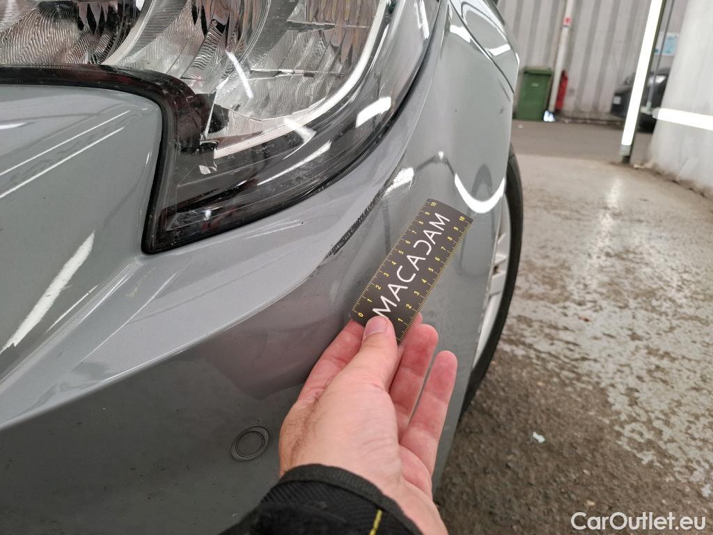  Toyota  Corolla TOYOTA  Touring Sports / 2018 / 5P / Break Hybride 122h Dynamic Business Stage Acad #18
