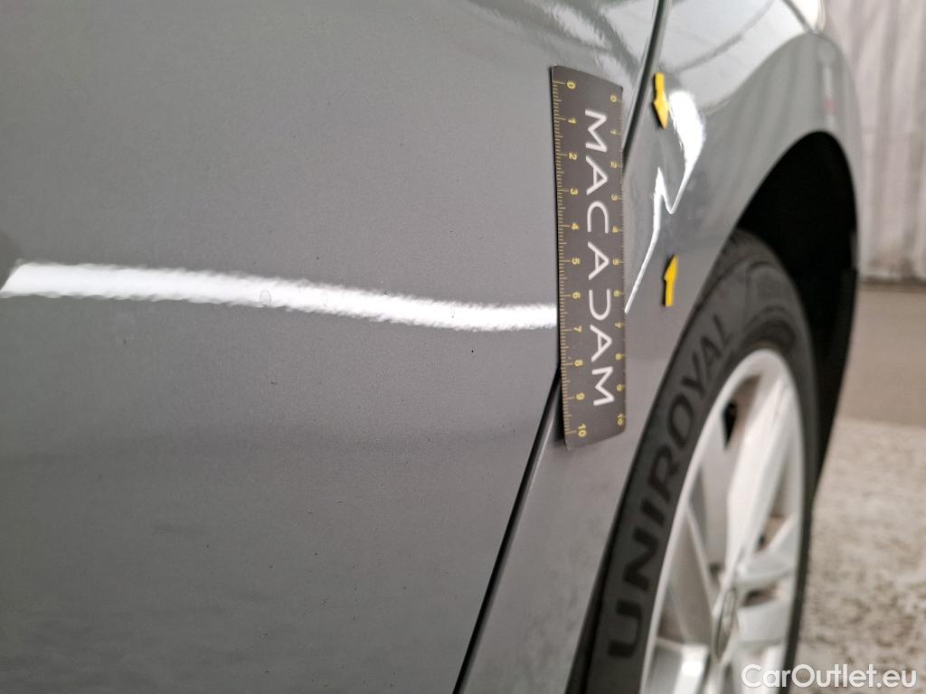  Toyota  Corolla TOYOTA  Touring Sports / 2018 / 5P / Break Hybride 122h Dynamic Business Stage Acad #2