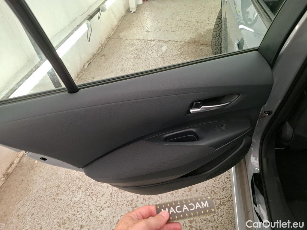  Toyota  Corolla TOYOTA  Touring Sports / 2018 / 5P / Break Hybride 122h Dynamic Business Stage Acad #20