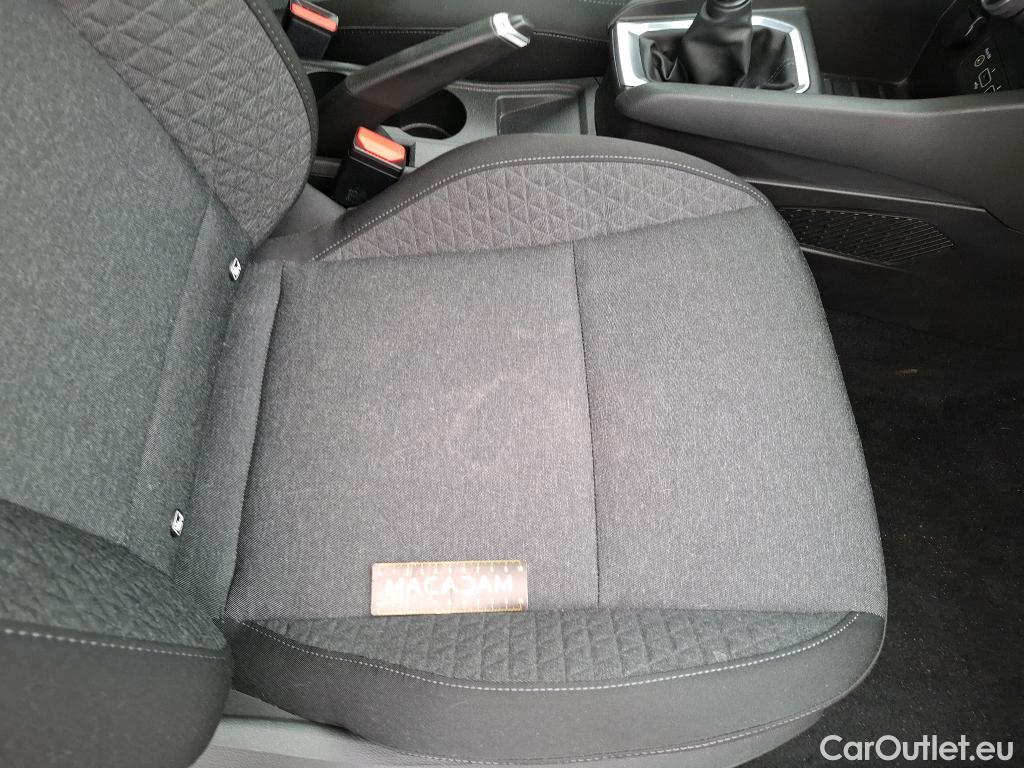  Renault  Clio  / 2019 / 5P / Berline Business SCe 65
 #17