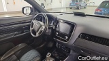  Mitsubishi  Outlander 2.4 MIVEC PLUG-IN HYBRID 4WD Top #7