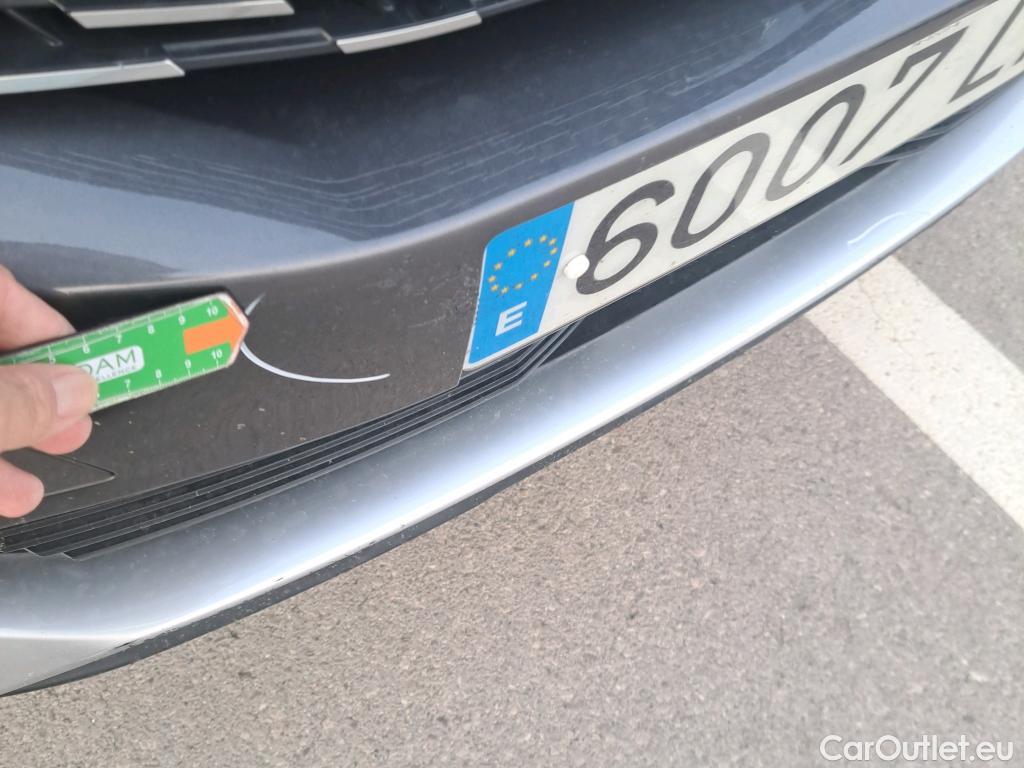  Peugeot  3008  Allure 1.2 PureTech 130CV AT8 E6d #35