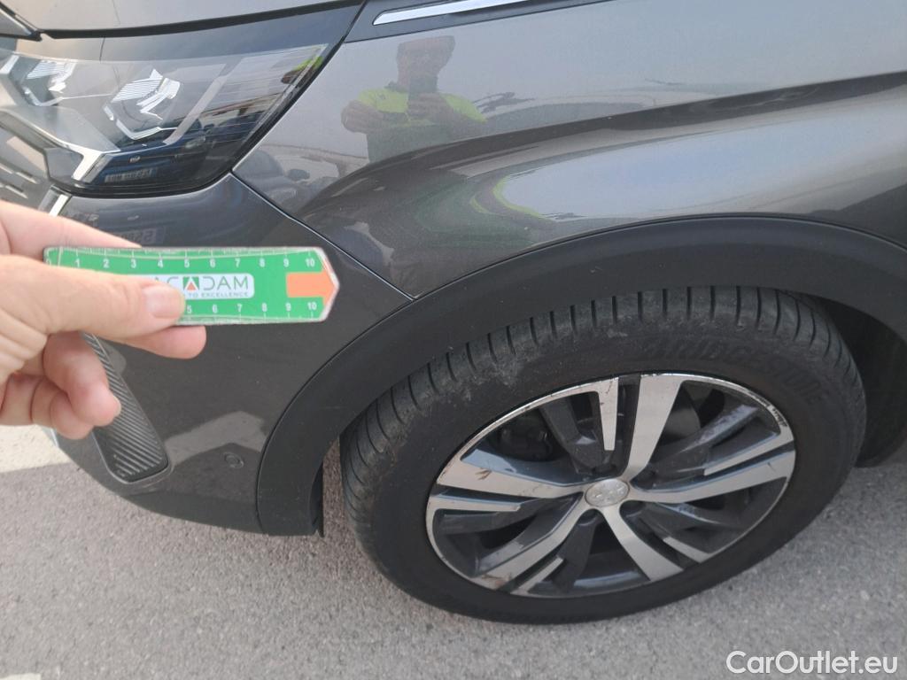  Peugeot  3008  Allure 1.2 PureTech 130CV AT8 E6d #20