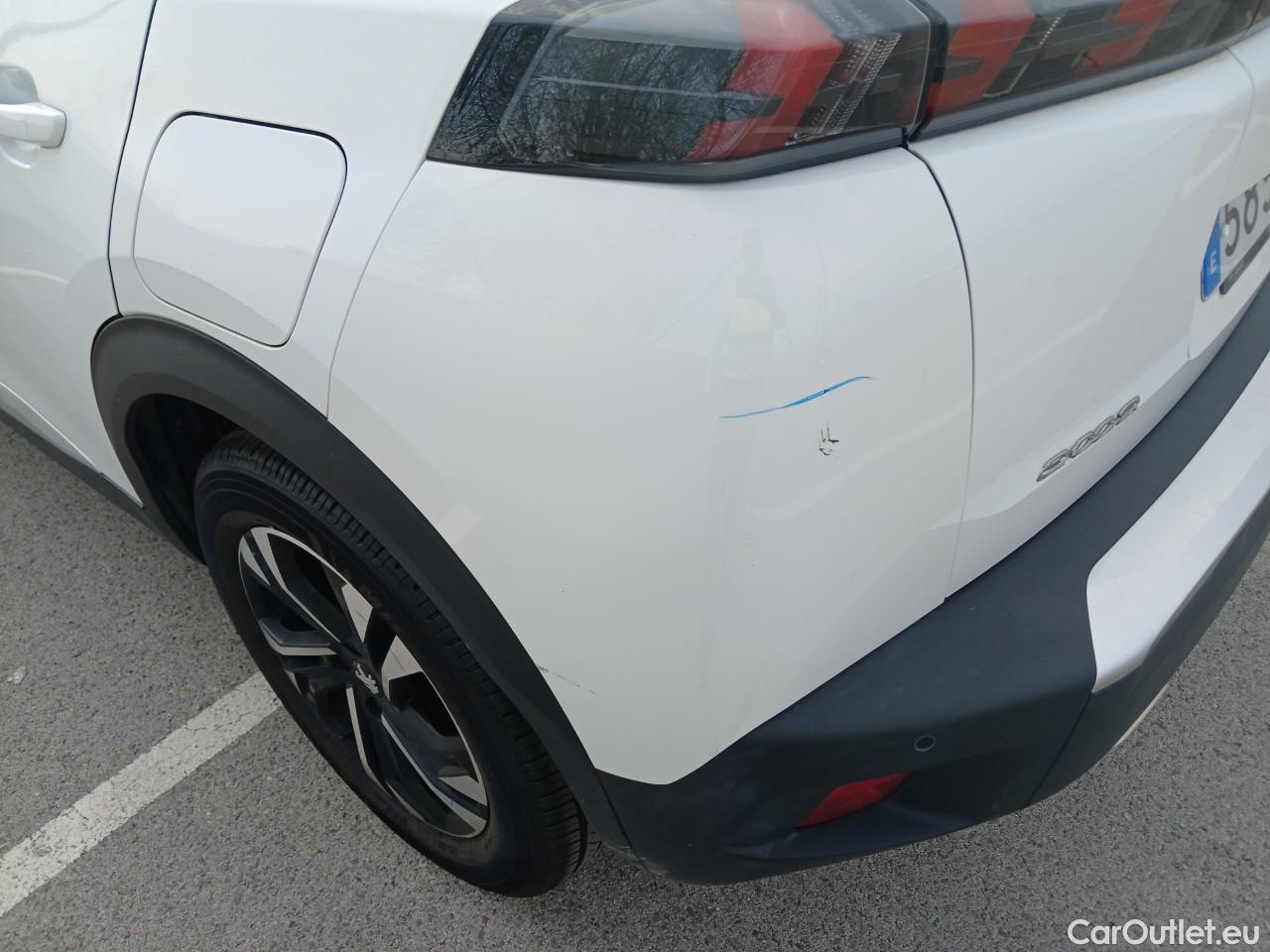  Peugeot  2008  Allure Pack 1.2 PureTech 130CV AT8 E6d #25