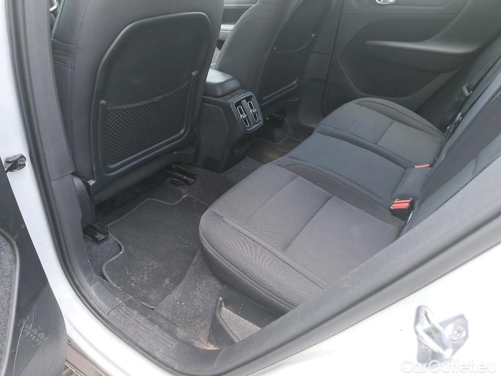  Volvo  XC 40 XC40 Momentum 2WD 1.5 T3 165CV AT8 E6dT #13