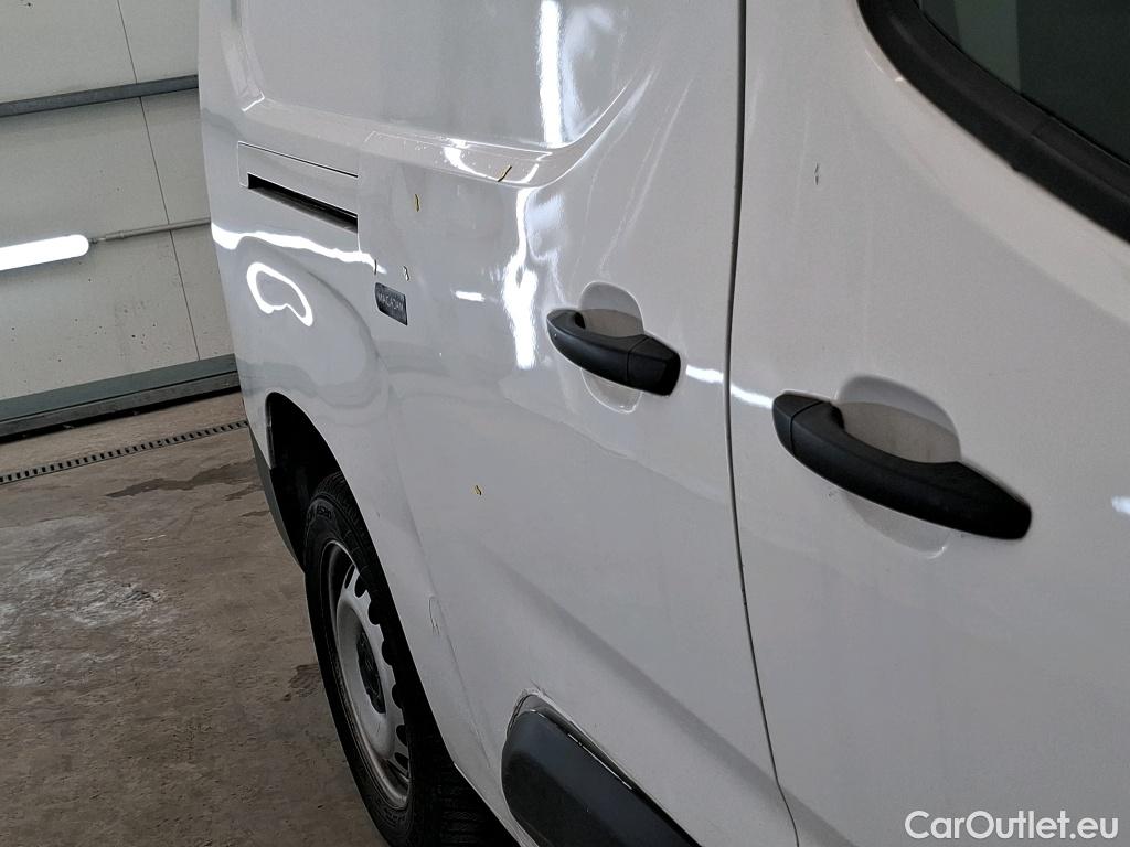  Citroen  Berlingo  Fourgon Club XL 950 1.5 BlueHDi 100CV BVM5 E6dT #40