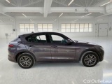  Alfa Romeo   STELVIO ALFA ROMEO / 2017 / 5P / SUV 2.2 TURBO DIESEL 190CV BUSINESS AT8 Q4 #7