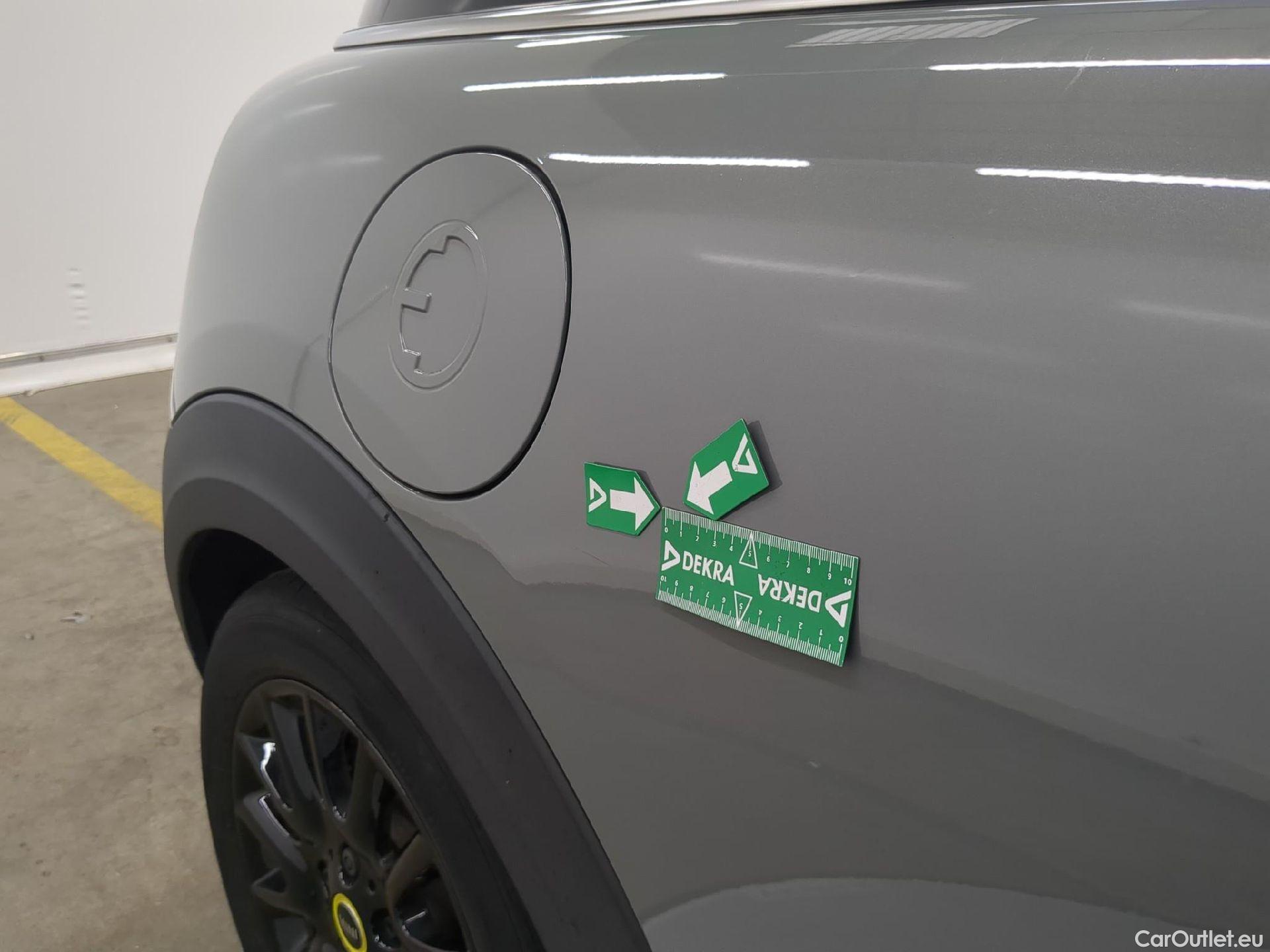  Mini  Mini   Electric / 2021 / 3P / Berline Cooper SE Finition  Yours 184 ch BVA #10