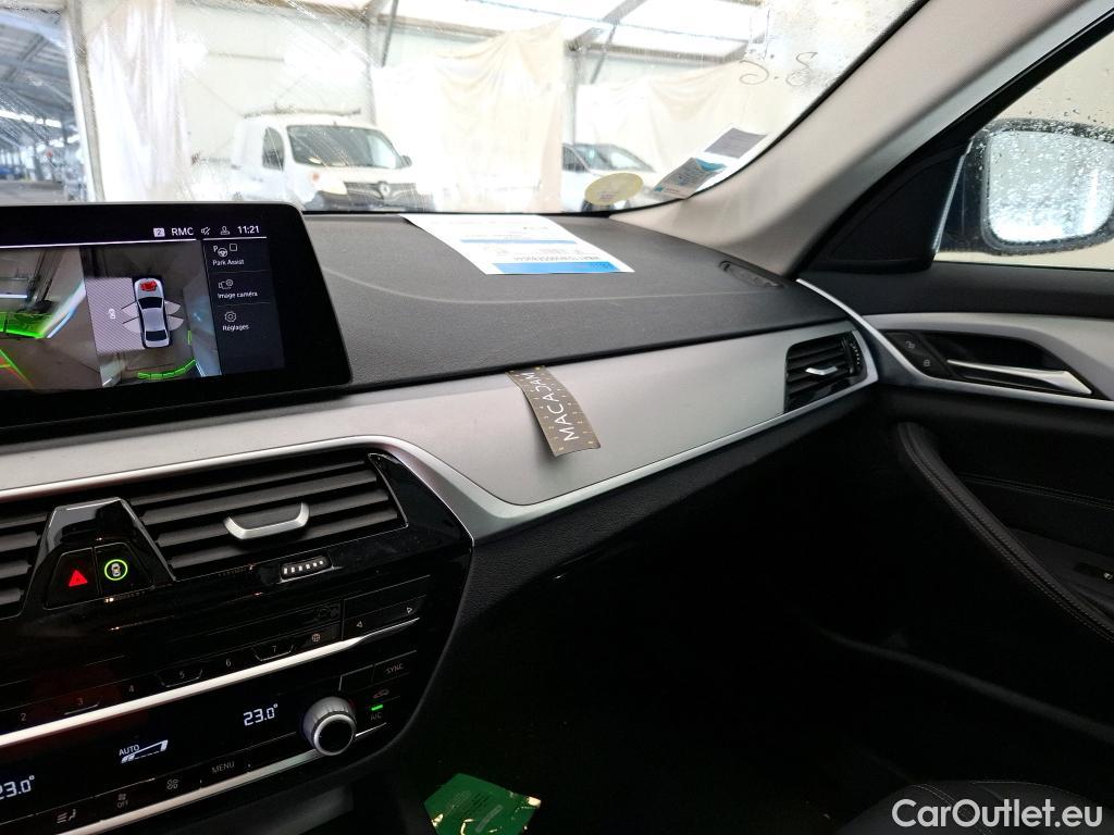  Bmw  Serie 5 BMW Série 5 / 2016 / 4P / Berline 520d 190ch Business Design BVA8 #9