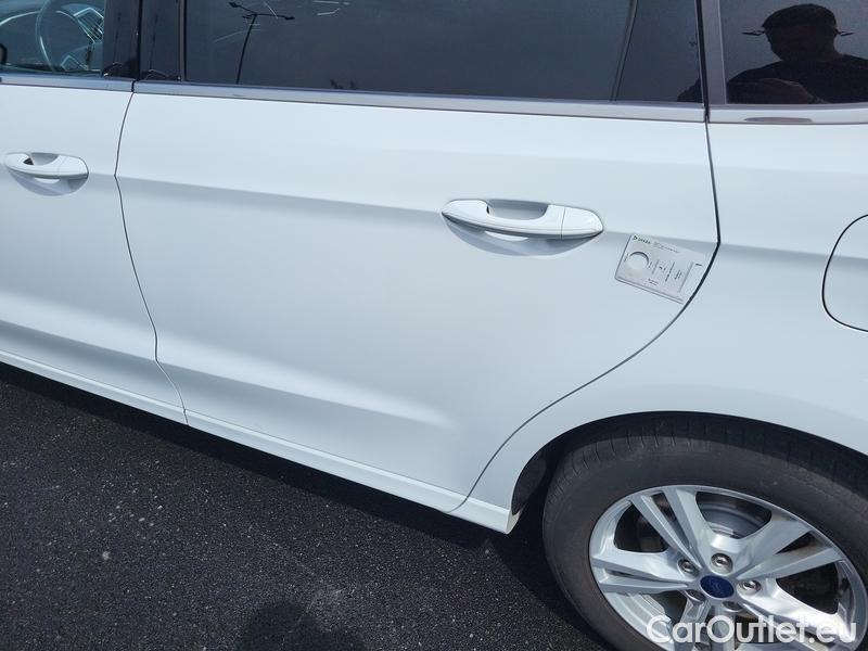  Ford  S-Max  (2015)  2.0TDCi 140 Titan.AWD AT #4
