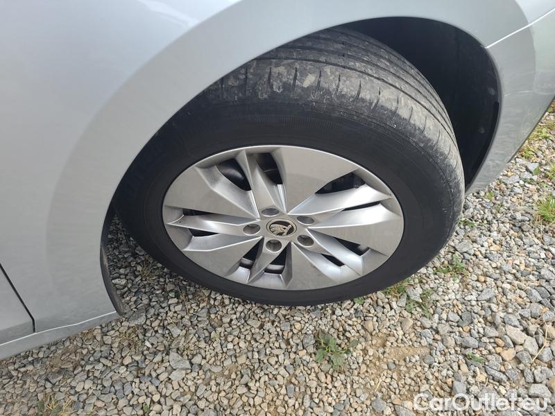  Skoda  Octavia  Combi (NX3)(2020) Oct.Combi 2.0TDI 110 Am 4x4 AT #4