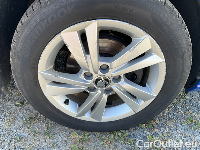  Skoda  Fabia Com.1.0TSI 70 Ambition 5d #3