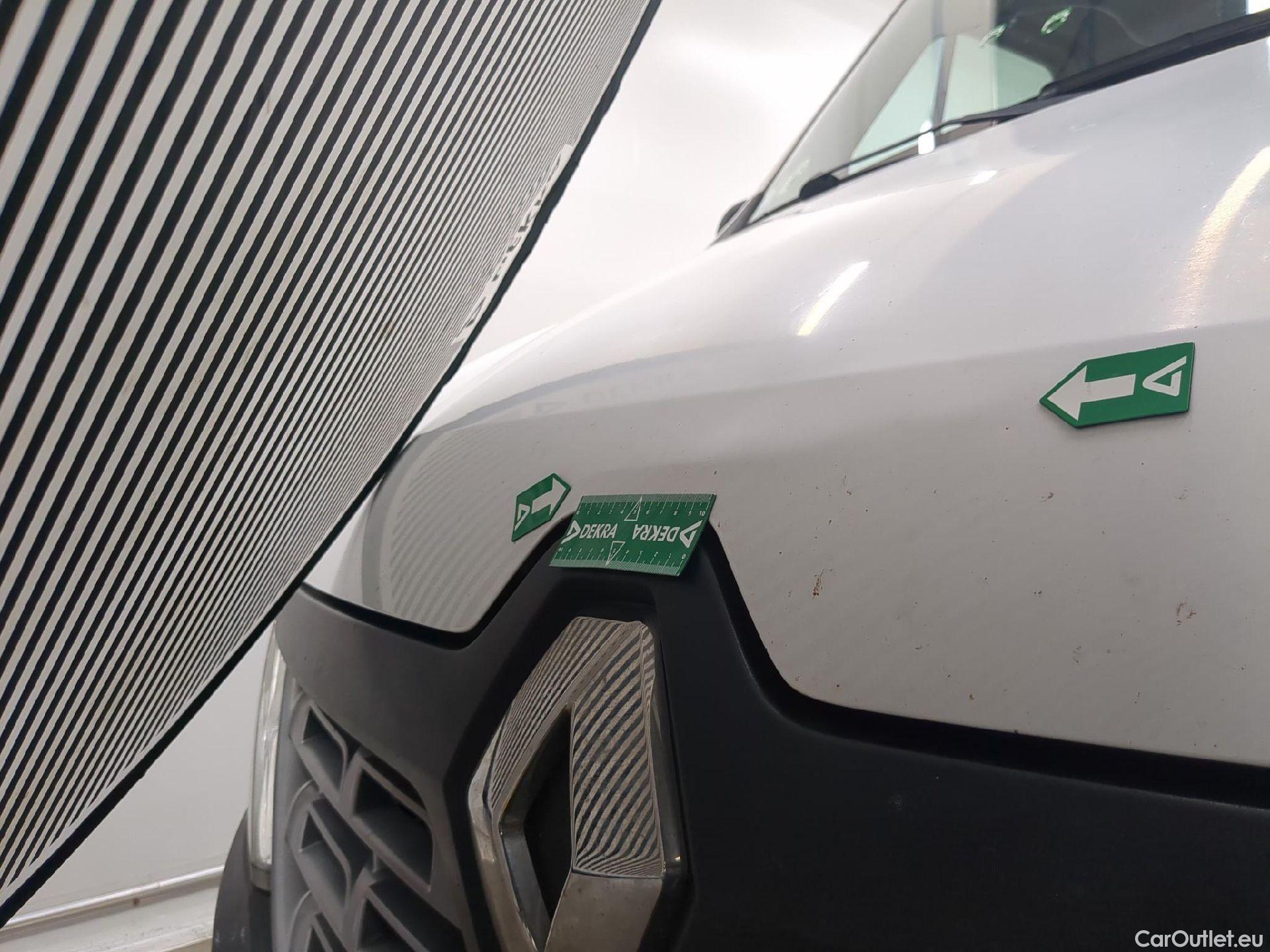  Renault  Master  III Fourgon L2H2 3 5 Grand Confort dCi 130CV BVM6 E6 #37