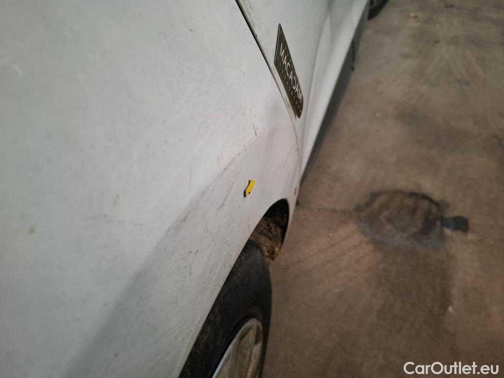 Renault  Clio  IV Air MediaNav 1.5 dCi 90CV BVM5 E6 #3