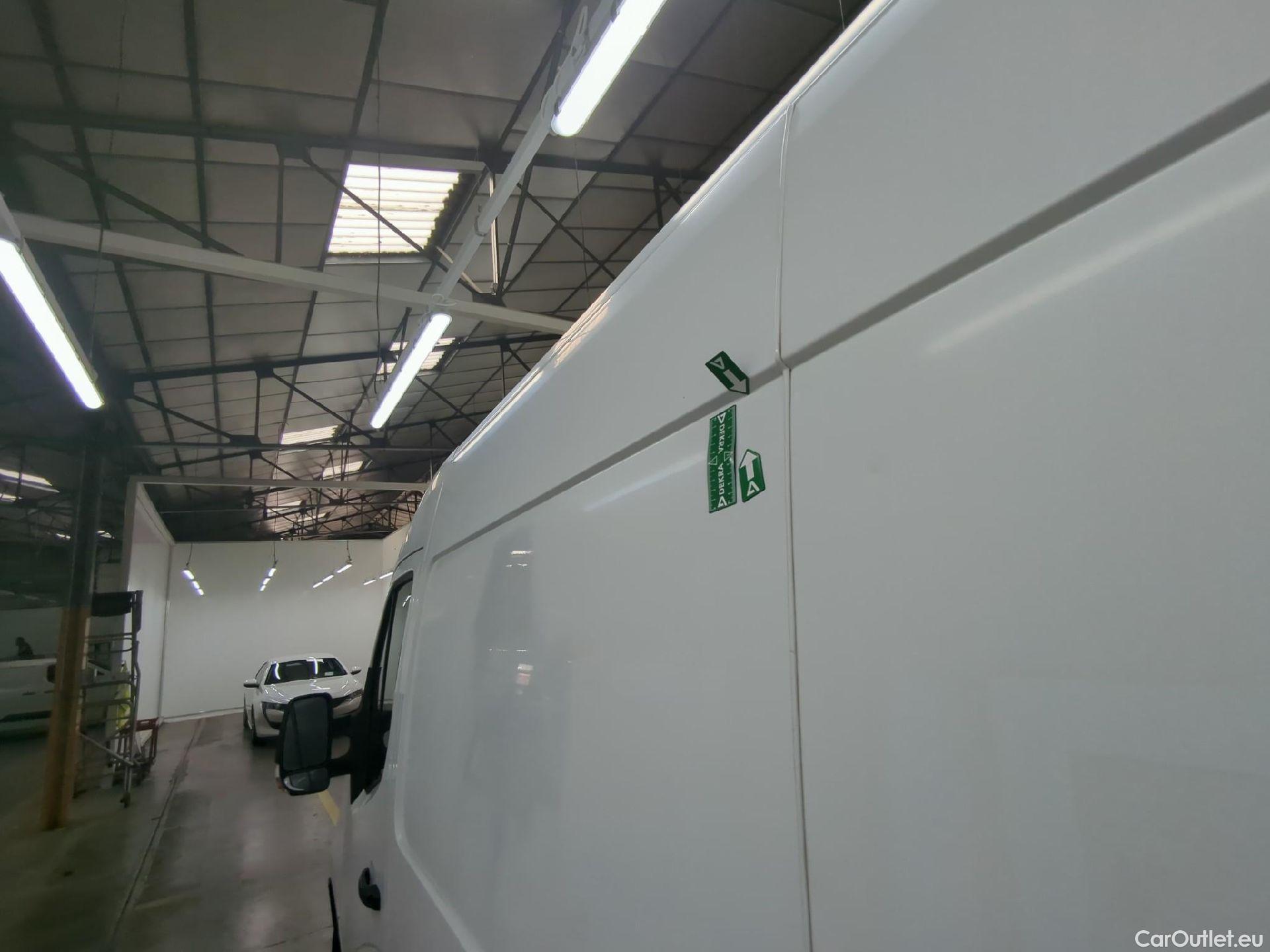  Renault  Master  III Fourgon L2H2 3 5 Grand Confort dCi 130CV BVM6 E6 #44