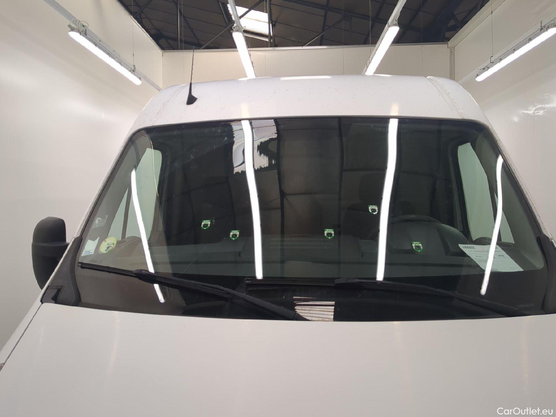  Renault  Master  III Fourgon L2H2 3 5 Grand Confort dCi 130CV BVM6 E6 #11