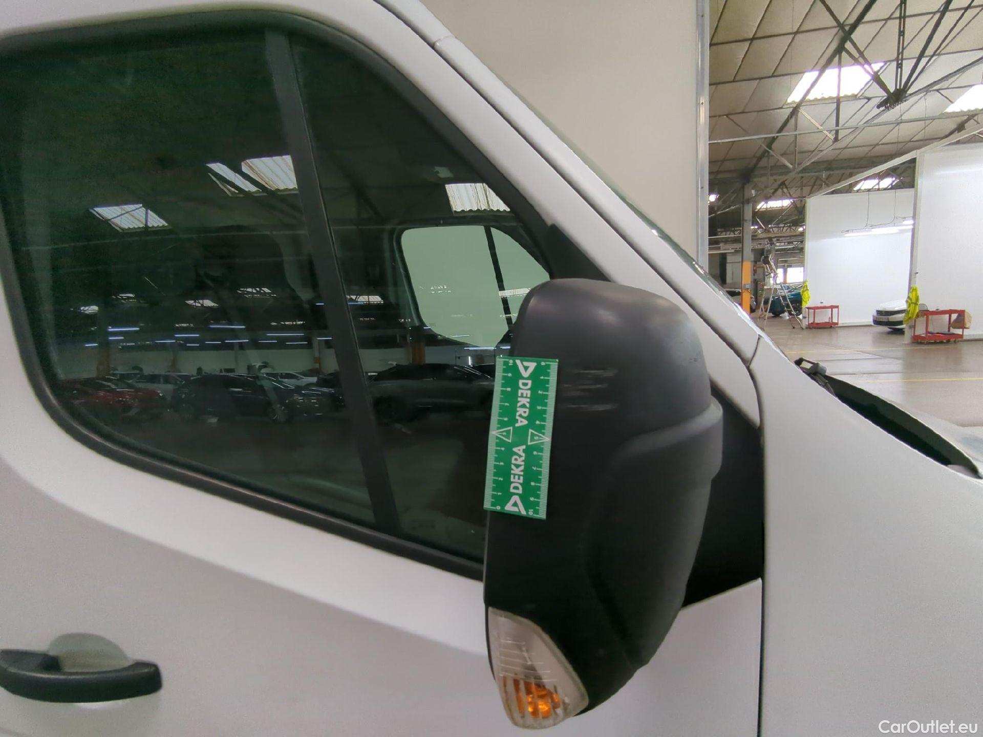  Renault  Master  III Fourgon L2H2 3 5 Grand Confort dCi 130CV BVM6 E6 #51