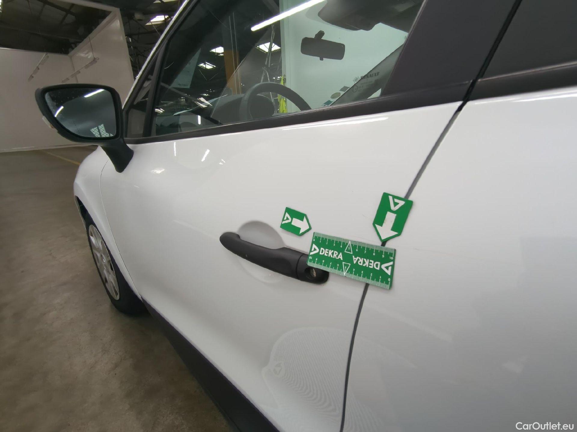  Renault  Clio  Société VU 5p Berline Air dCi 75 - 18 #18