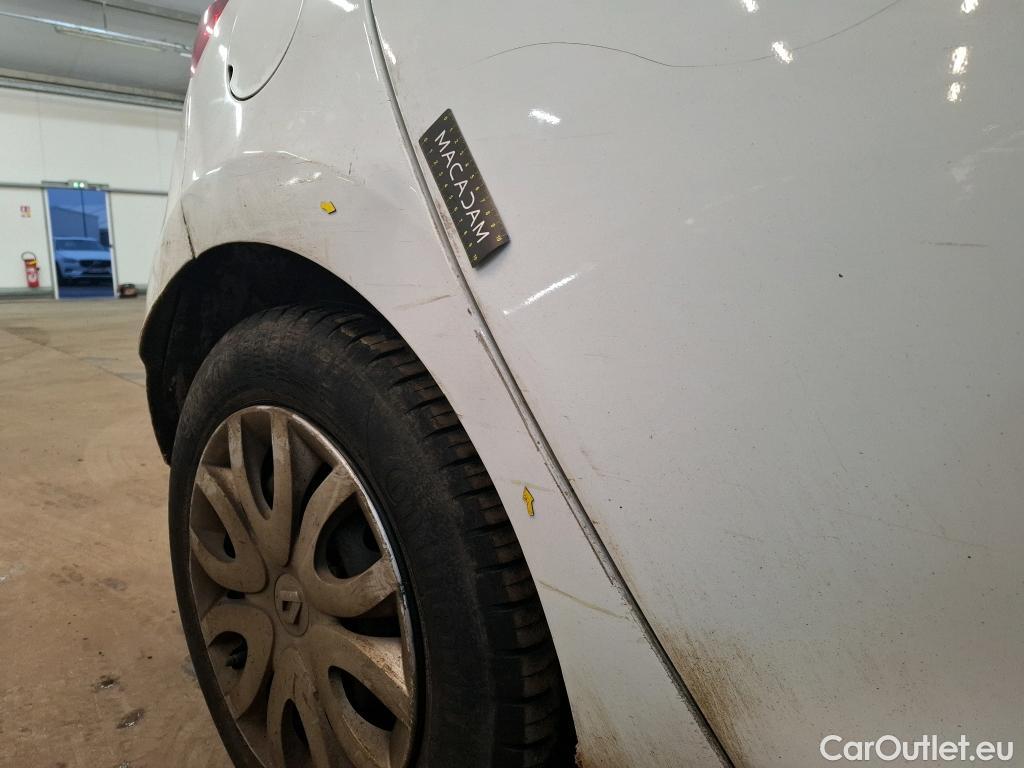 Renault  Clio  IV Air MediaNav 1.5 dCi 90CV BVM5 E6 #5