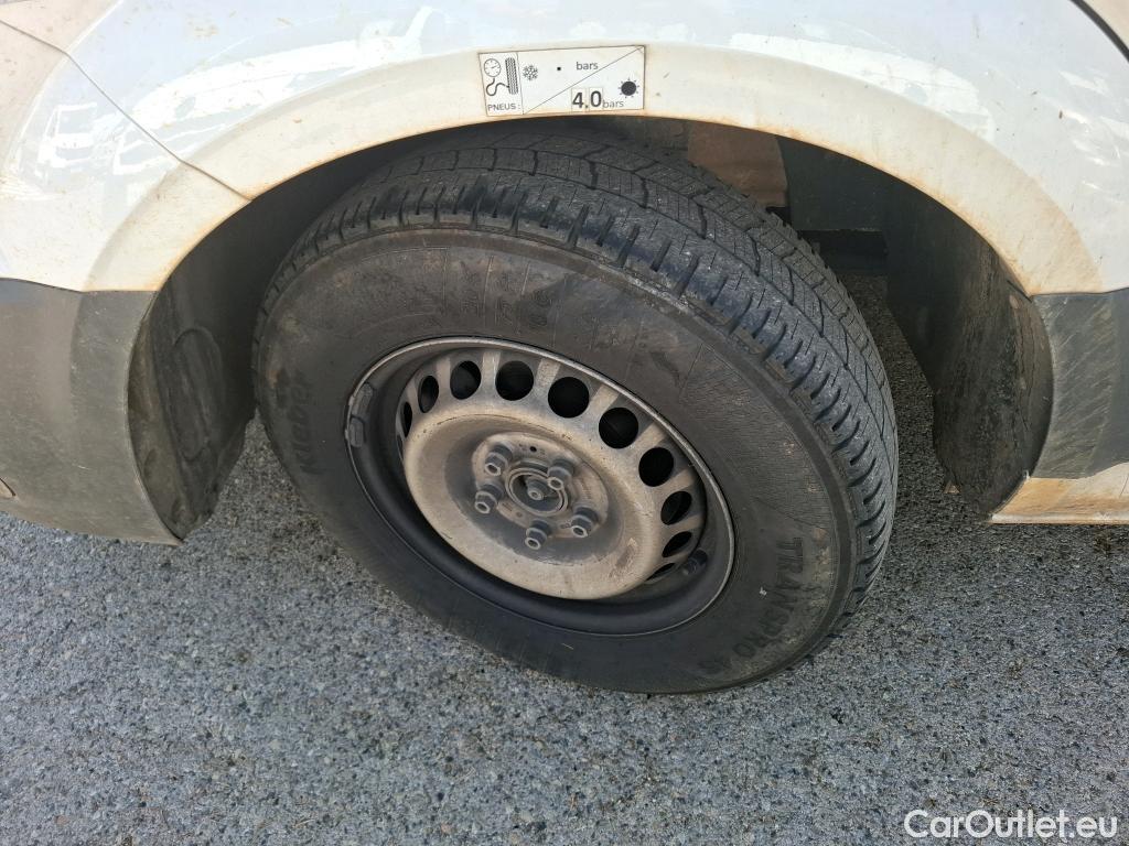  Volkswagen  Crafter  Fourgon Fourgon 35 mittlerer Radstand mit Hochdach FWD 2.0 140CV BVM6 #36