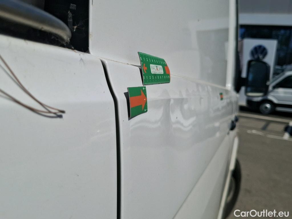  Volkswagen  Crafter  Fourgon Fourgon 35 mittlerer Radstand mit Hochdach FWD 2.0 140CV BVM6 #7