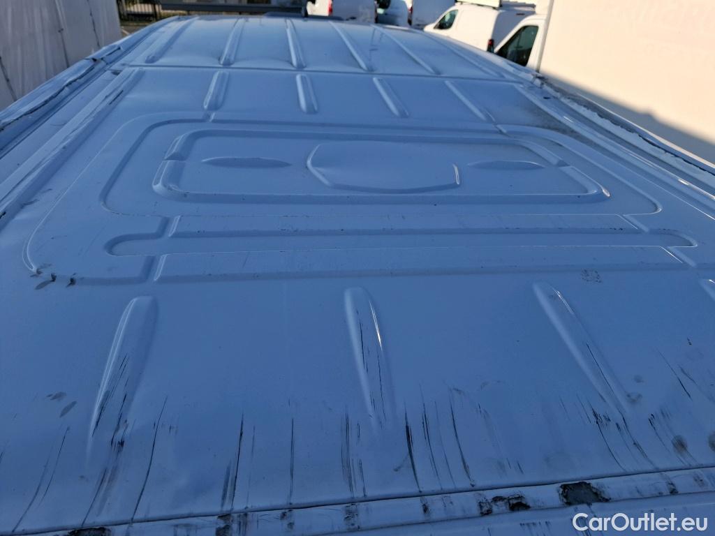  Volkswagen  Crafter  Fourgon Fourgon 30 mittlerer Radstand mit Hochdach FWD 2.0 #4