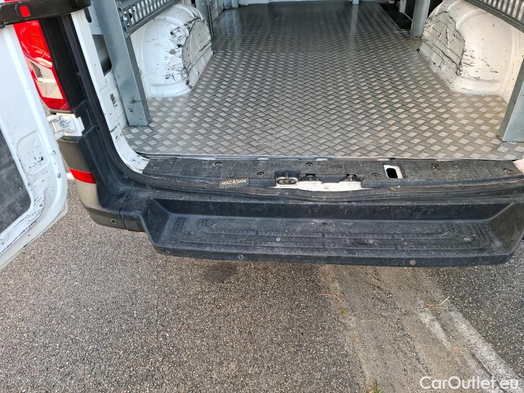  Volkswagen  Crafter  Fourgon Fourgon 30 mittlerer Radstand mit Hochdach FWD 2.0 #103