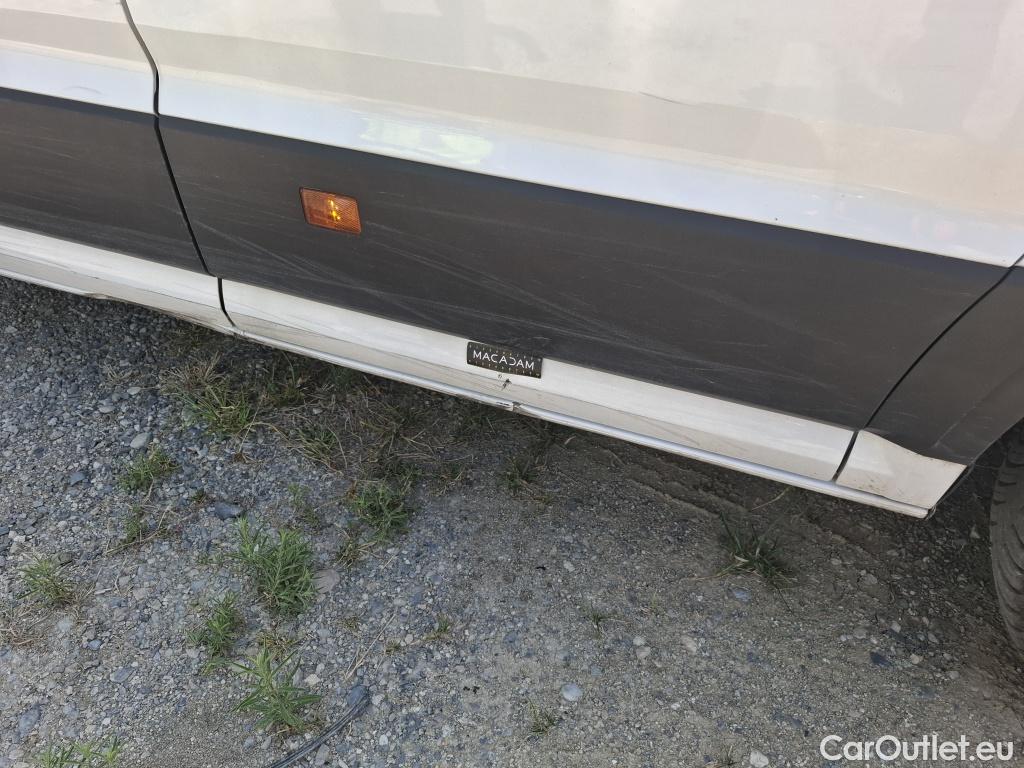  Volkswagen  Crafter  Fourgon Fourgon 30 mittlerer Radstand mit Hochdach FWD 2.0 #122