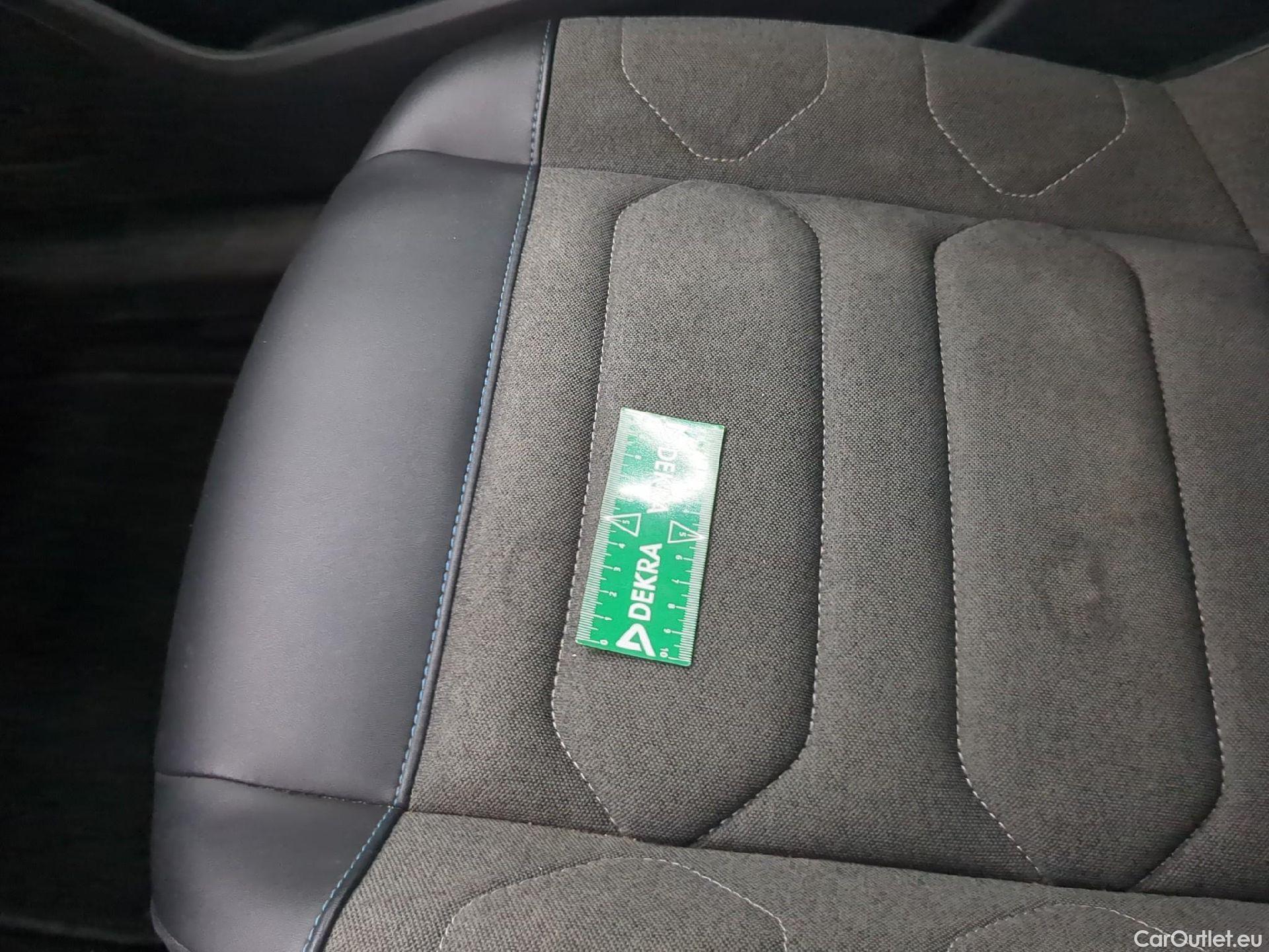  Citroen  C4  Berline Feel Pack Business 1.5 BlueHDI 130CV BVA8 E6d #7