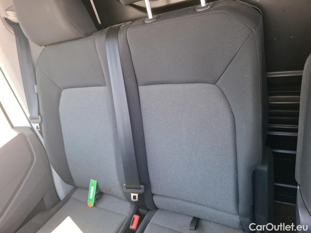  Volkswagen  Crafter  Fourgon Fourgon 35 mittlerer Radstand mit Hochdach FWD 2.0 140CV BVM6 #32