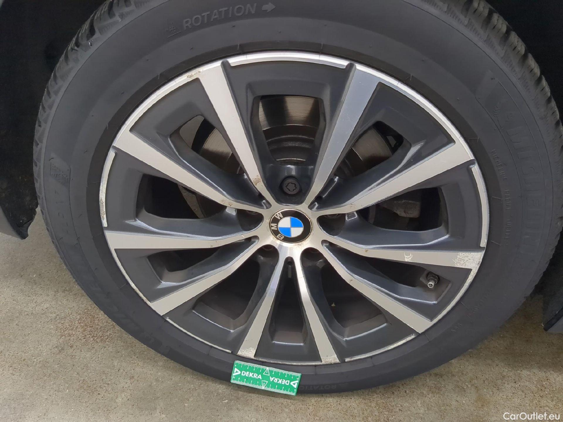  Bmw  Serie 3 BMW Série 3 Touring / 2019 / 5P / Break 320d xDrive 190ch Business Design BVA8 #9