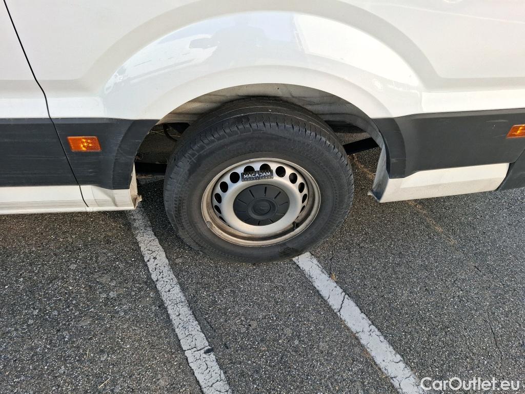  Volkswagen  Crafter  Fourgon Fourgon 30 mittlerer Radstand mit Hochdach FWD 2.0 #92