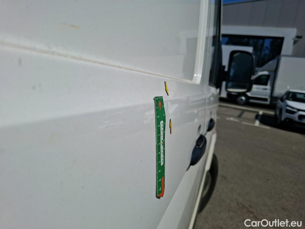  Volkswagen  Crafter  Fourgon Fourgon 35 mittlerer Radstand mit Hochdach FWD 2.0 140CV BVM6 #8