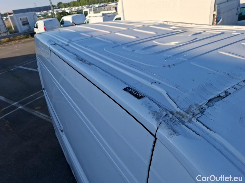  Volkswagen  Crafter  Fourgon Fourgon 30 mittlerer Radstand mit Hochdach FWD 2.0 #18