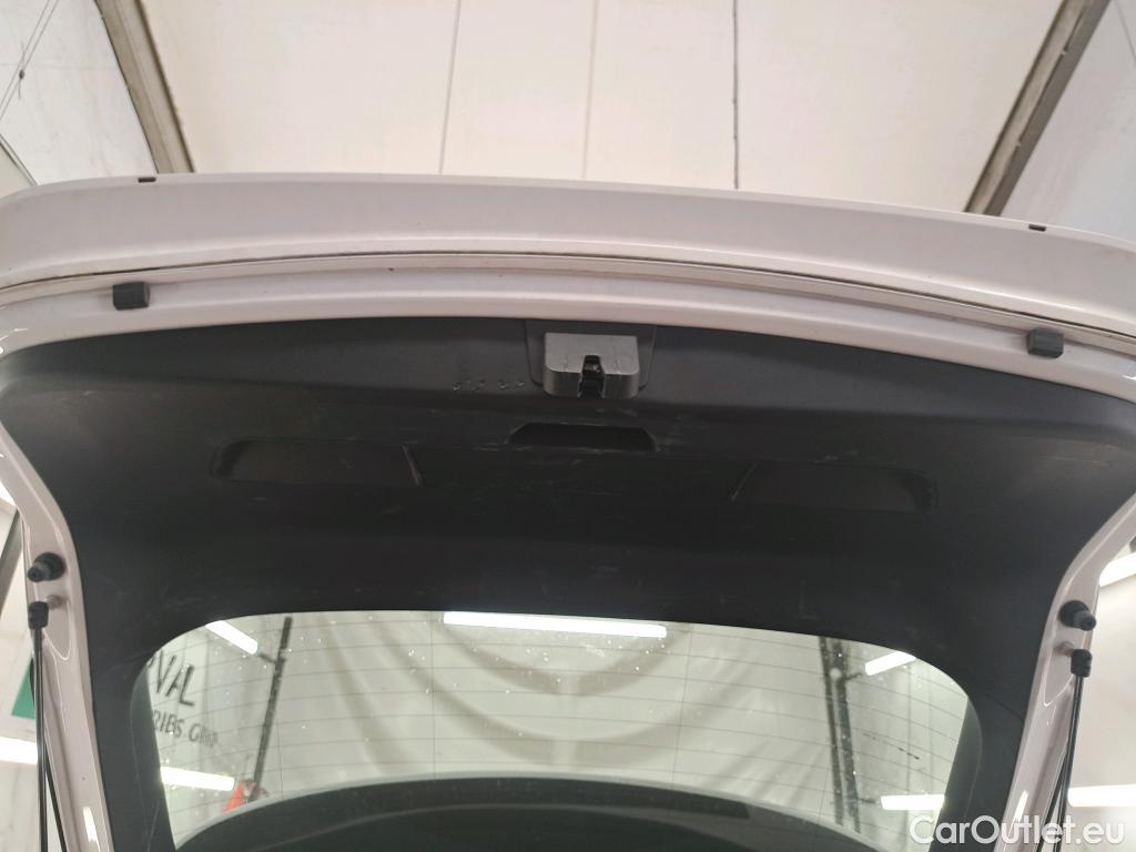  Seat  Leon SEAT  Sportstourer / 2020 / 5P / Break 2.0 TDI 115 S&S Style Business TVU #18