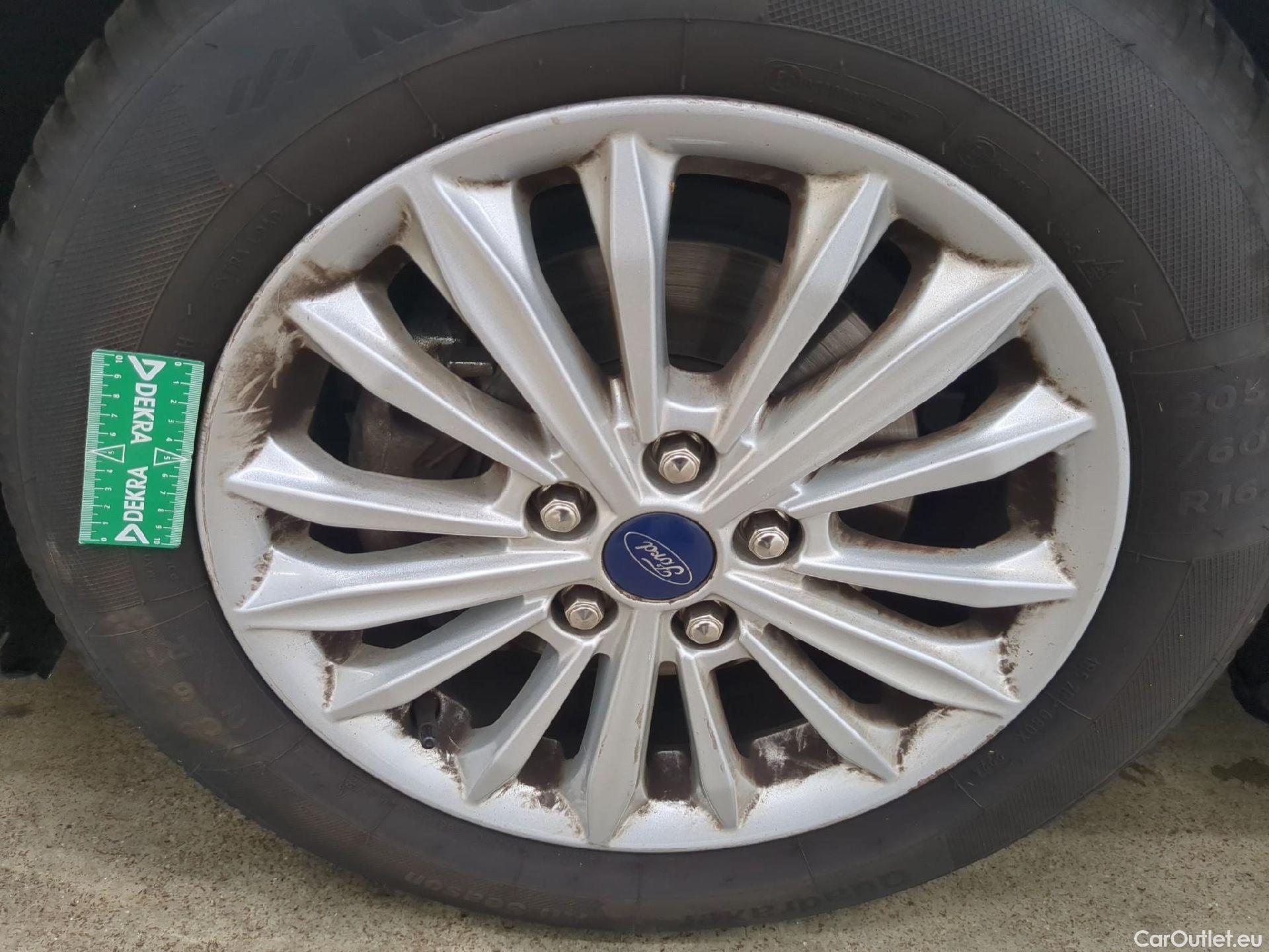  Ford  Focus  Berline Titanium 1.5 EcoBlue 120CV BVM6 E6dT #13