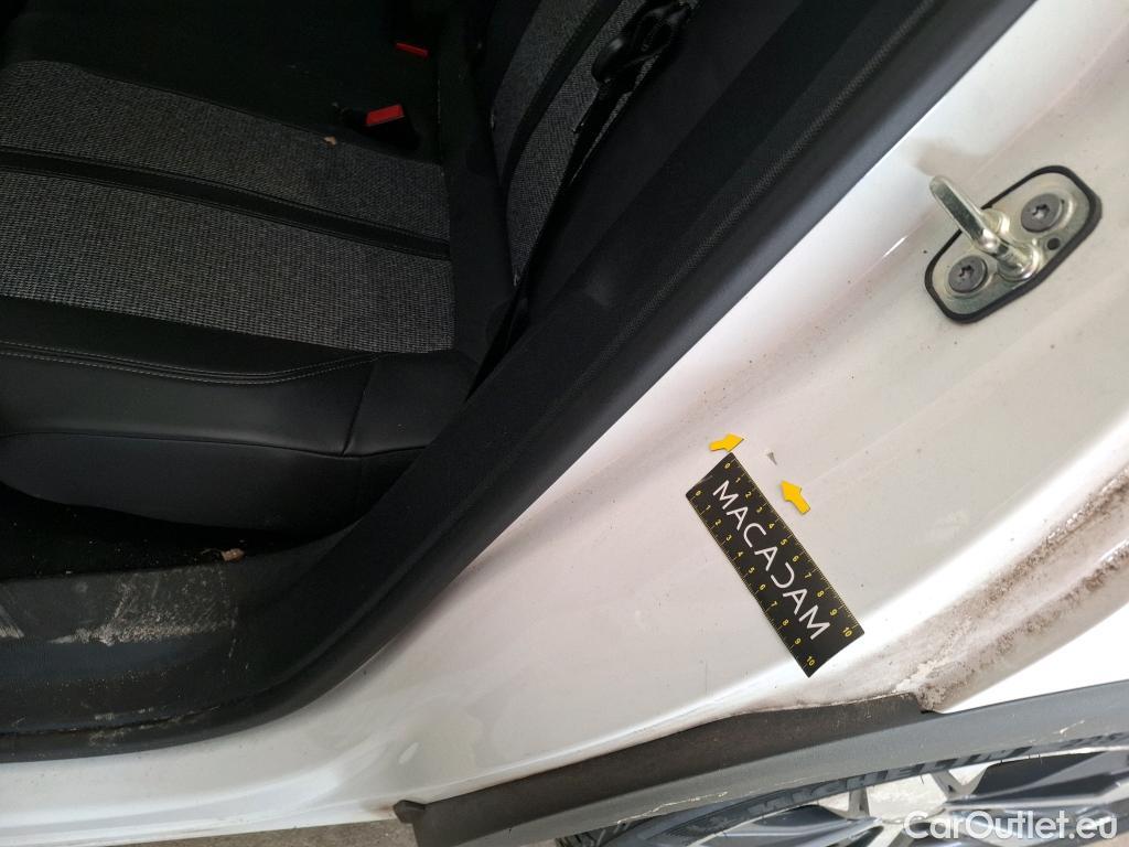  Peugeot  3008  Allure 1.2 PureTech 130CV BVA6 E6 #43