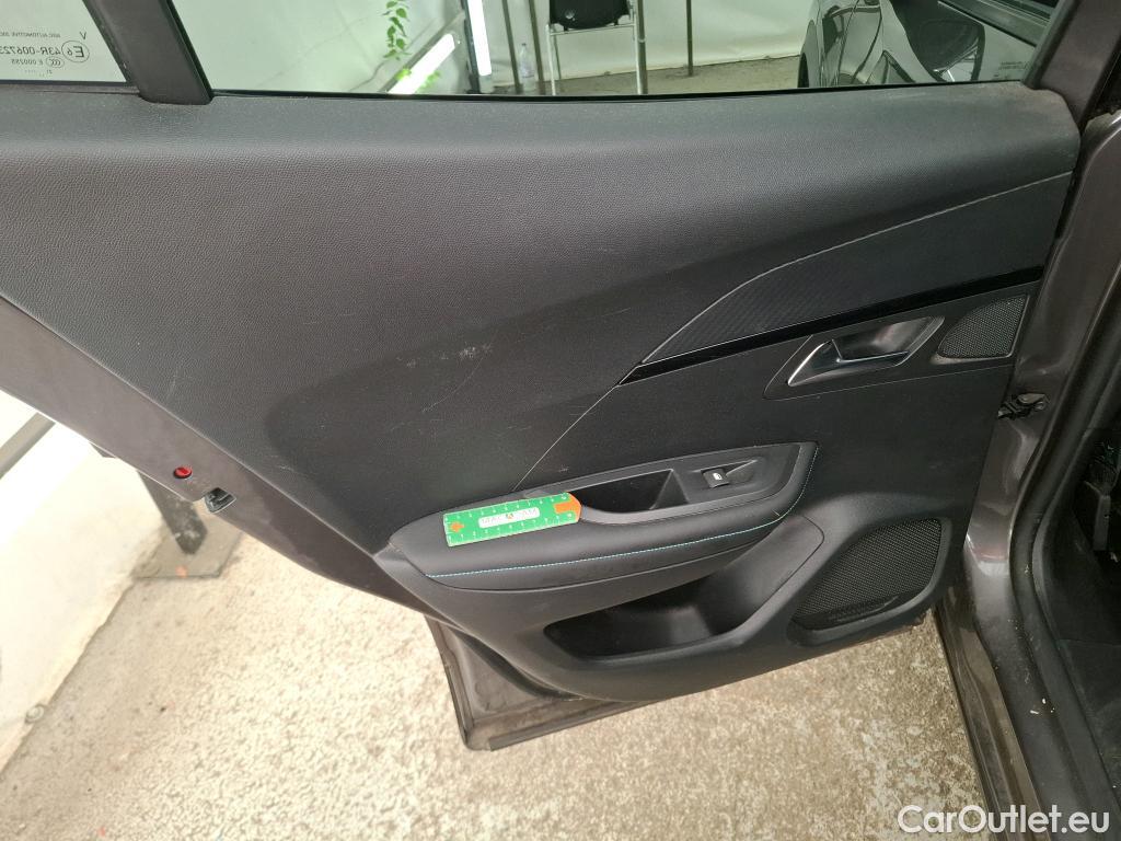  Peugeot  2008  Allure Business 1.5 HDi 130CV BVA8 E6d #18