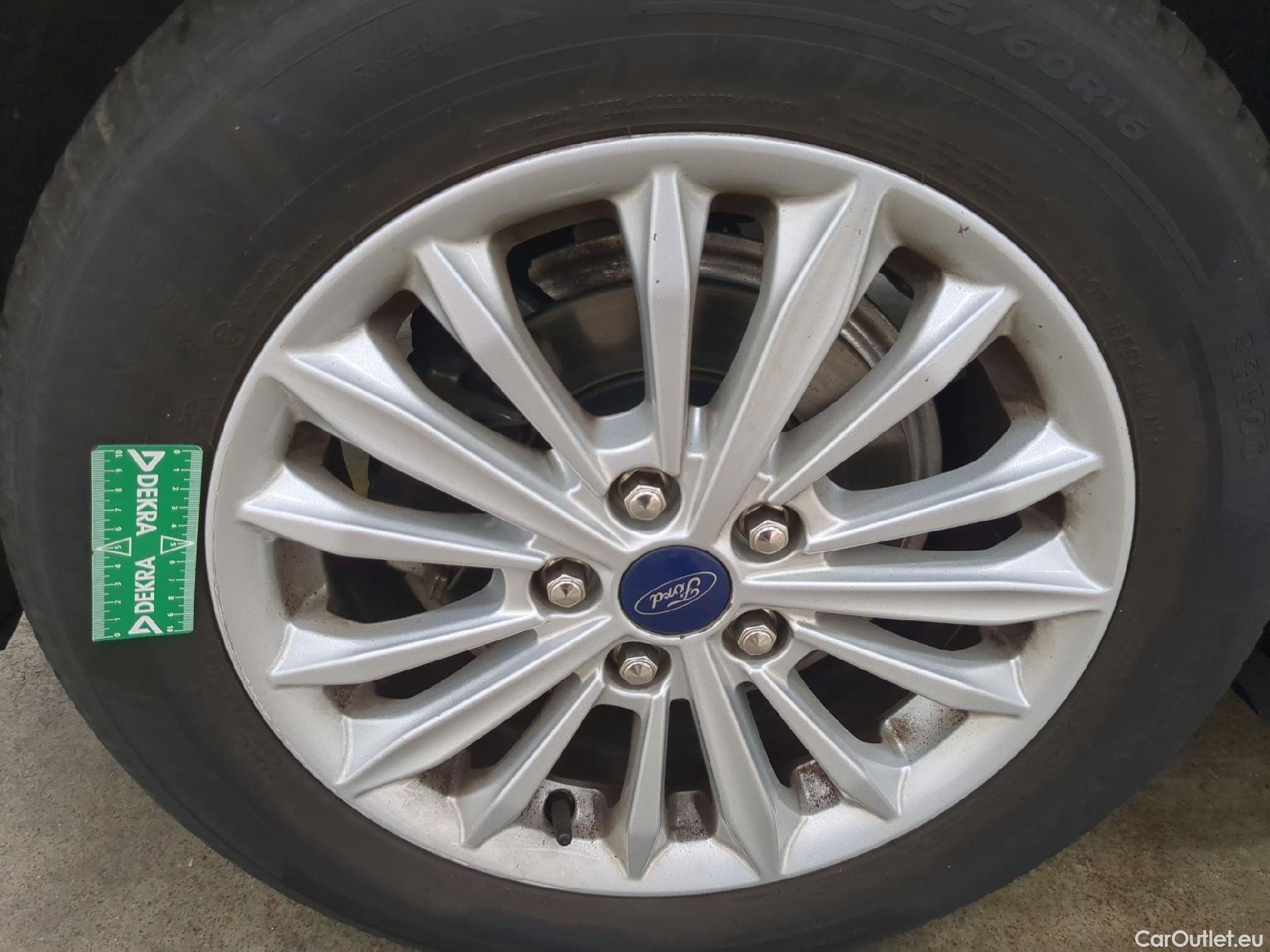  Ford  Focus  Berline Titanium 1.5 EcoBlue 120CV BVM6 E6dT #16