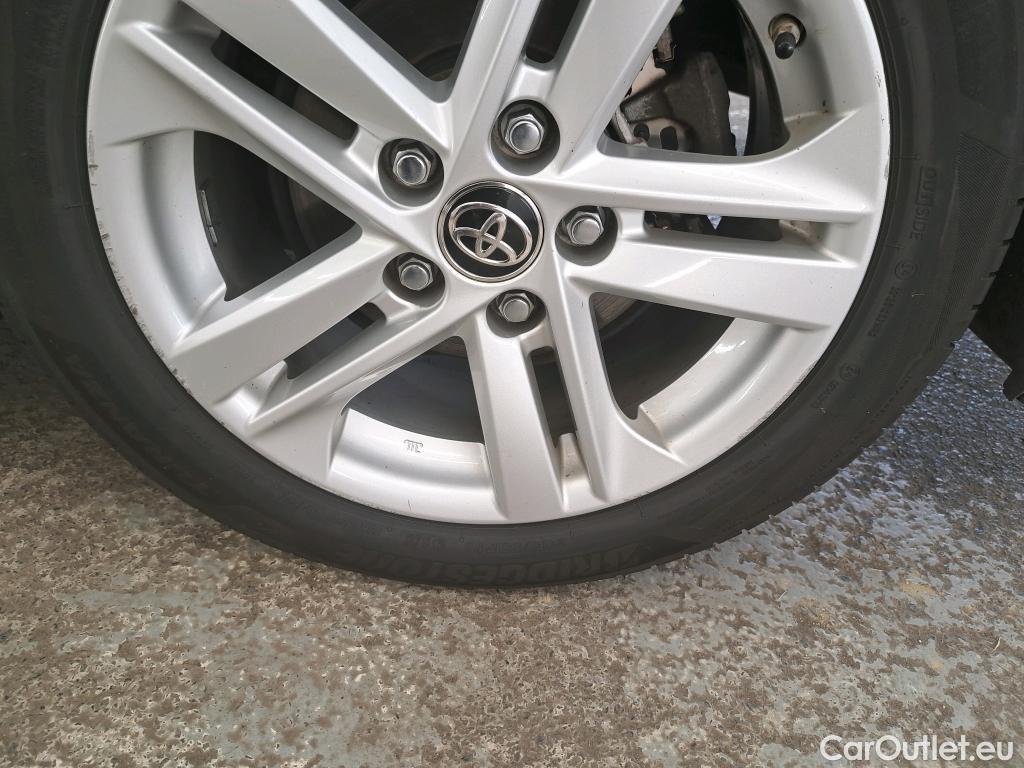  Toyota  Corolla TOYOTA  Touring Sports / 2018 / 5P / Break Hybride 122h Dynamic Business Stage Acad #52