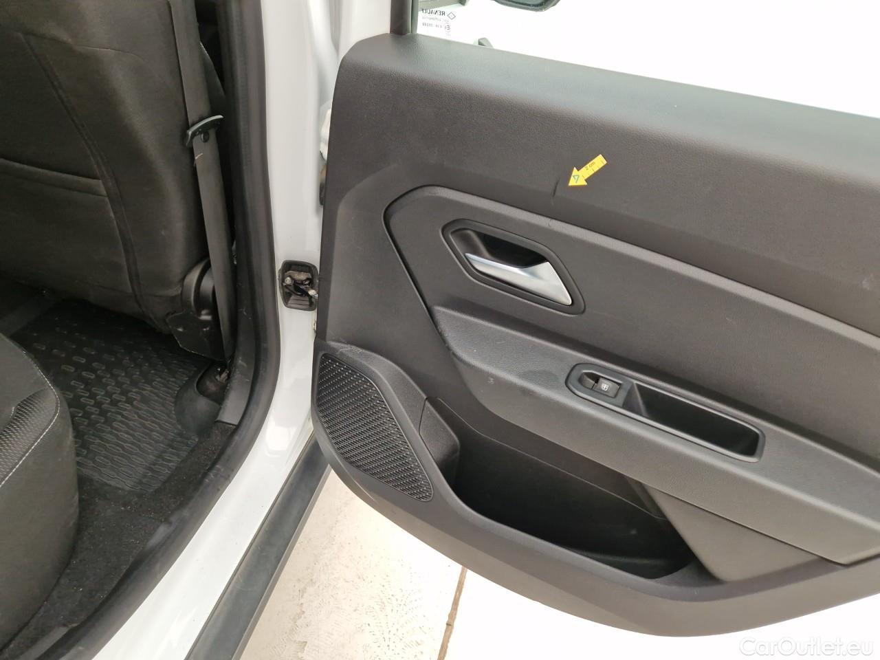  Dacia  Duster 1.5 Blue dCi 115CP Comfort 4WD #52