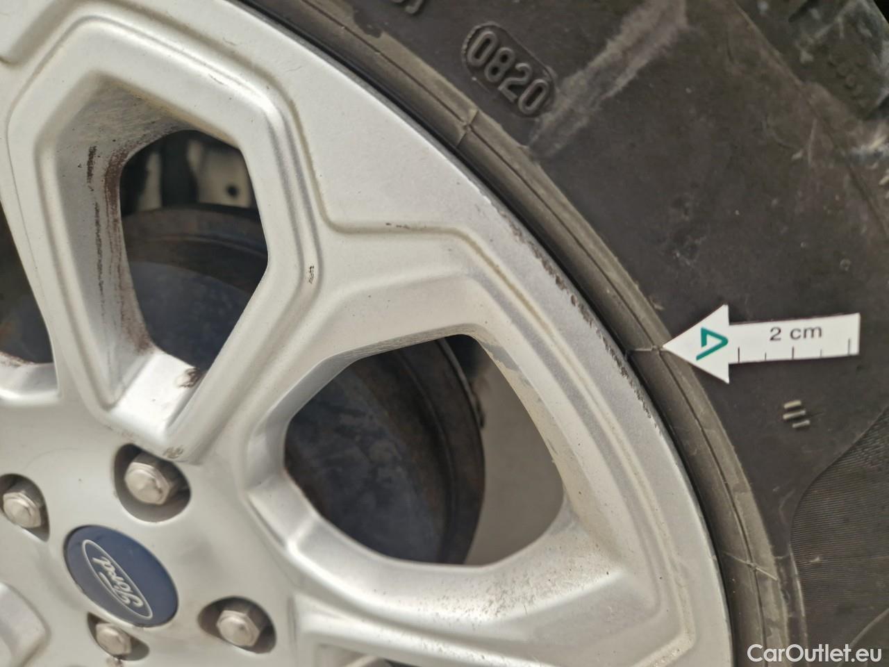  Ford   ECOSPORT 1.5 EcoBlue 95CP Titanium #46